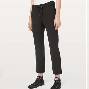 Lululemon On The Fly Pant Woven 27" Black Size 8 Travel Workwear Athleisure Core